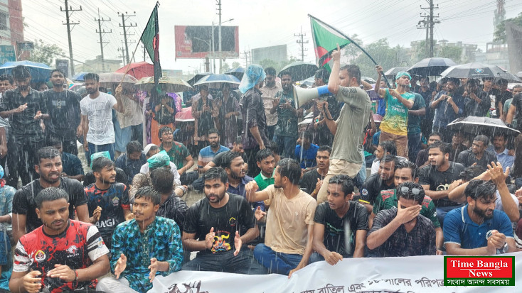 শাবি শিক্ষার্থীদের সিলেট-সুনামগঞ্জ মহাসড়ক অবরোধ